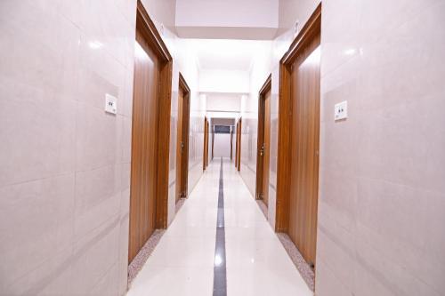 Hotel O Shree Raghuvar Dham – Vrindavan, NC