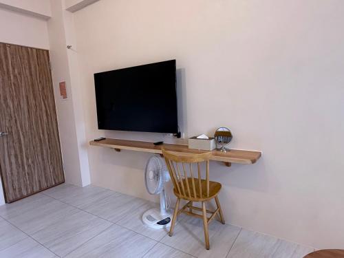 Small Wood Hostel