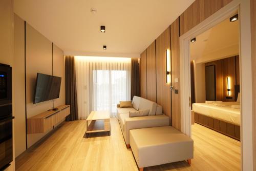Sunrise Luxury Apartments in 法拿里