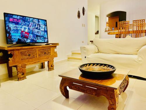 Deluxe Budget Balcony Room With Swimming Pool Air Conditioning and Parking in Playa del Carmen, Mexico