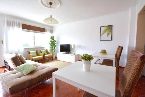  King of the Hill, Pension in Ericeira