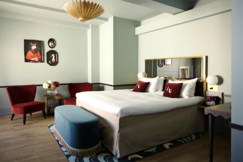 room detail thumbnail 0