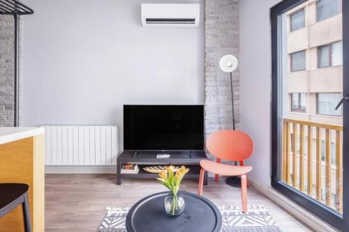 Cute Intimate Airy 1Bed1Bath Nisantasi Home! #405 - image 8