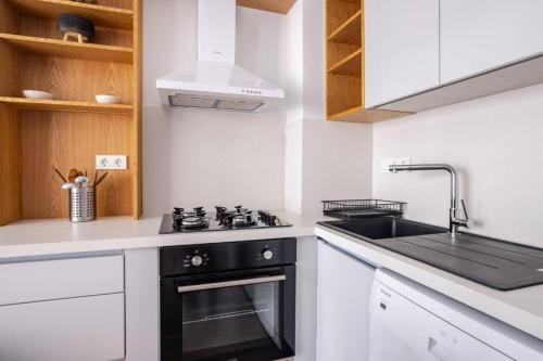 Cute Intimate Airy 1Bed1Bath Nisantasi Home! #405 - image 14