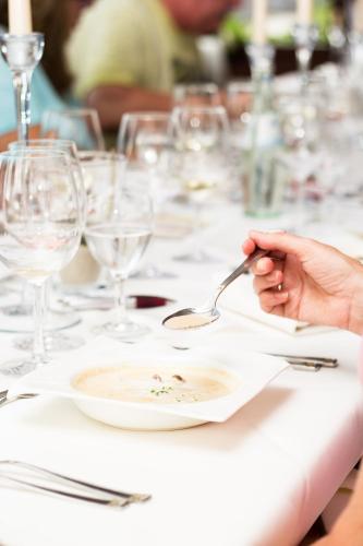 Étterem, Hotel Berg in Dannenfels