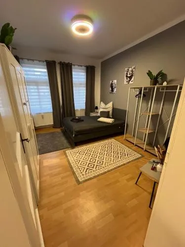 Best Preis Stadtperle 1- Stadtzentrum Wittenberge Modernes Ambiente max 3 Personen Einzelzimmer voll ausgestattet mit MagentaTV, WLAN, Waschmaschine in Wittenberge, Deutschland