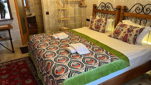 Atax Cave House 3