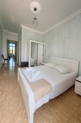 2 twin beds