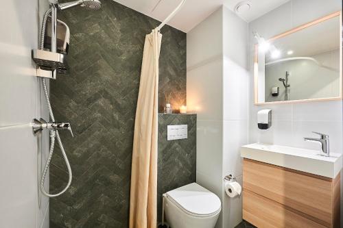 Thomas' Home - Trendy, Central & Balcony, Tallin (foto 8)