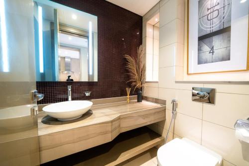 High Floor Burj Khalifa View Luxurious 1BR, Dubaï (photo 8)