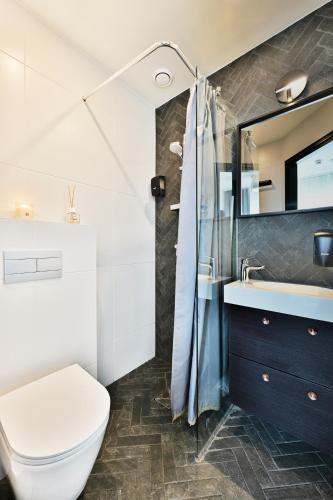 Thomas' Home - Trendy, Central & Balcony, Tallin (foto 3)