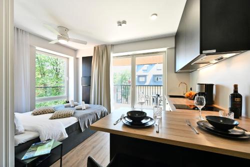 Thomas' Home - Trendy, Central & Balcony, Tallin (foto 5)