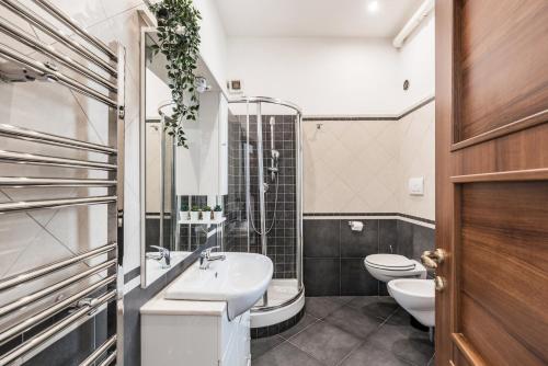 The Best Rent - Three-bedroom apartment in Porta Maggiore area, Rom (Foto 9)