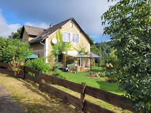 Apartment in Markoušovice (Apartment in Markousovice) in มาร์คูโซวิเซ