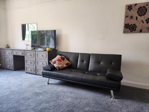 Luxury Cottage Stay Rooms Free Wifi Old Trafford Manchester, Manchester (photo 4)