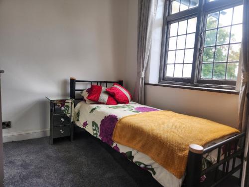 Luxury Cottage Stay Rooms Free Wifi Old Trafford Manchester, Manchester (photo 6)