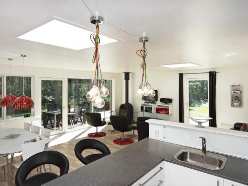 6 person holiday home in Hadsund-By Traum in เฮลเบอร์สคอฟ