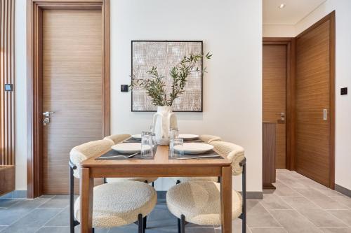 STAY BY LATINEM Luxury 1BR Holiday Home CC 0813 Near Downtown, Дубай (фото 6)