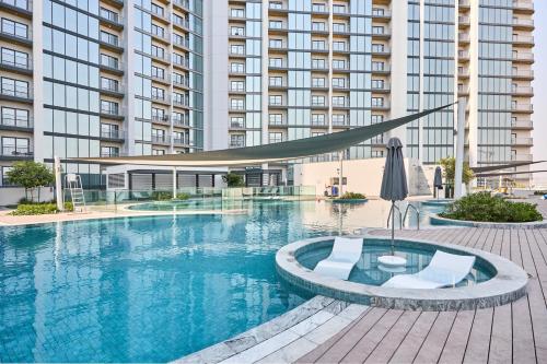 STAY BY LATINEM Luxury 1BR Holiday Home CC 0813 Near Downtown, Дубай (фото 4)