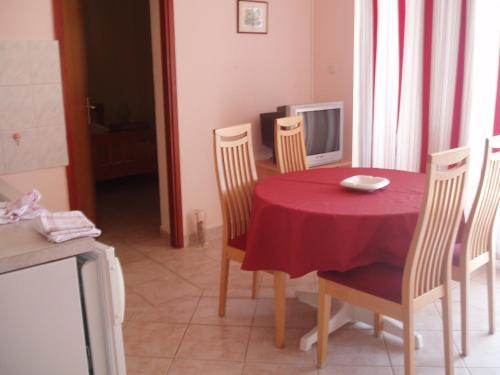  Apartments Sestan Zman in Žman