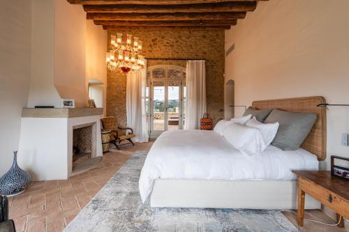 Ola Living Playa del Castell in Montras