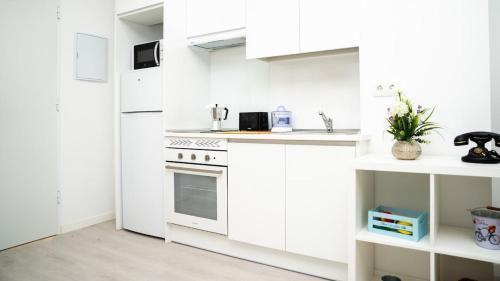 مطبخ, Studio New Complete 4 pax in سان فرناندو دي هيناريس