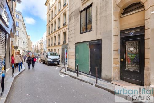 UrbanFlat 31 - Triplex Loft in Central Paris - image 6