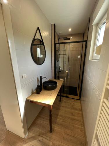 Zuhanyzó, Appartement le 101 in Saint-Avold