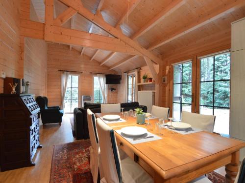 Létesítmények, Peaceful Chalet Retreat in Genk városközpont