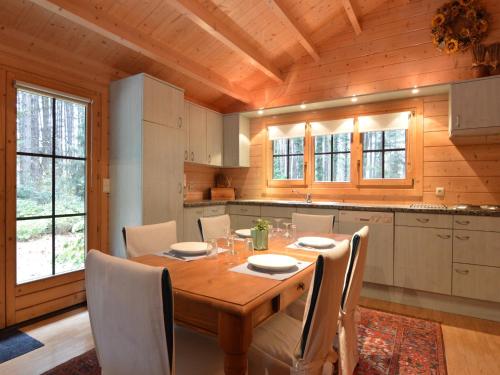 Létesítmények, Peaceful Chalet Retreat in Genk városközpont