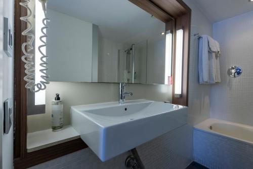 Campanile Málaga Airport - image 12