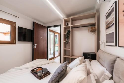 The Best Rent - Peaceful oasis with garden near the Colosseum, Roma (foto 9)