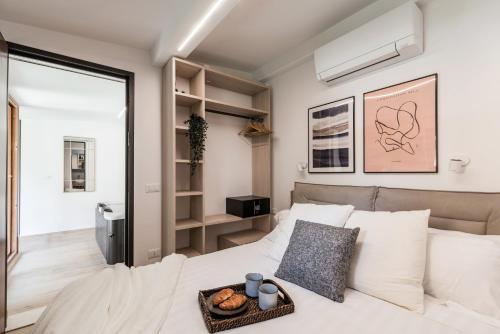 The Best Rent - Peaceful oasis with garden near the Colosseum, Roma (foto 8)