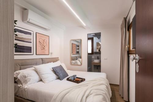The Best Rent - Peaceful oasis with garden near the Colosseum, Roma (foto 7)