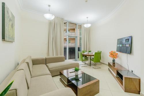 RH- Modern Urban Oasis, Spacious 02RB near mall of Emirates, Дубай