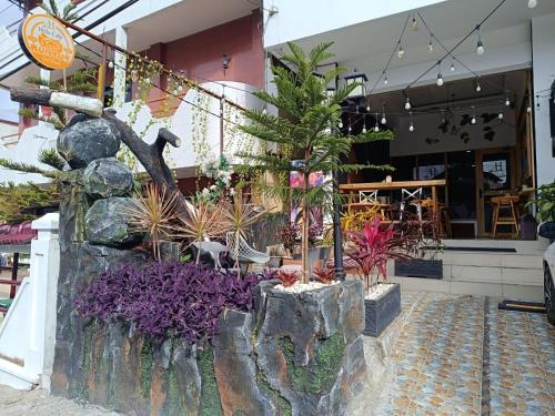 Kert, D'Hills Hotel in Guguk Panjang