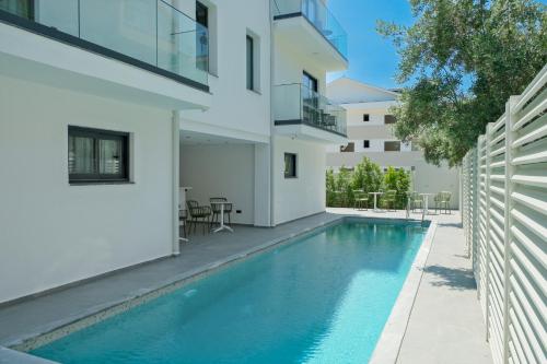 泳池, Karbelsun City in 费特希耶