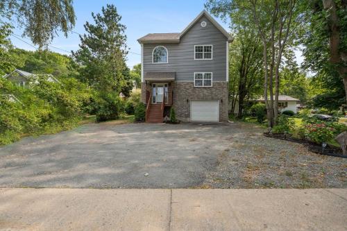 Bright & Cozy Cottage in the Heart of Dartmouth, Halifax (zdjęcie 4)