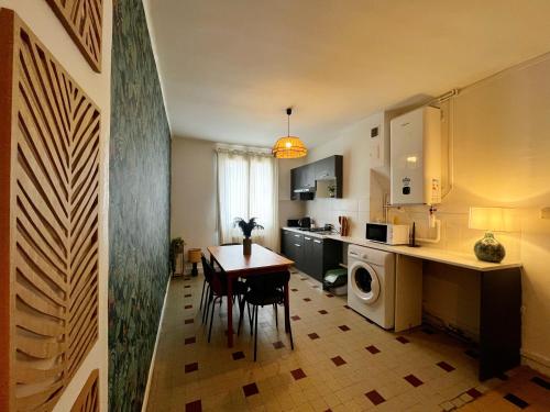 Suite Petite soeur - Appartement 6 & 8 personnes - Check in H24 & Wifi, Lyon (fotografie 7)