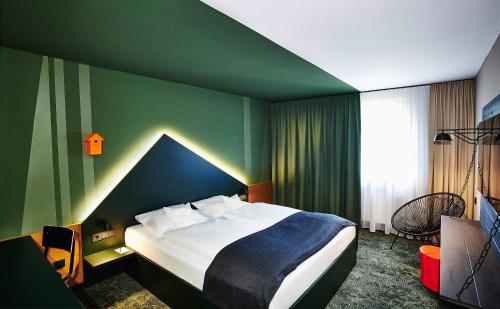 1 queen bed