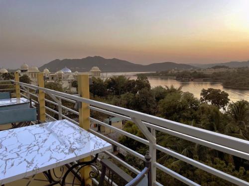 AAJ HAVELI - Pichola Lake Facing Hotel  photo 5