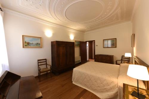 Le Due Corone Bed & Breakfast – Venice, GA