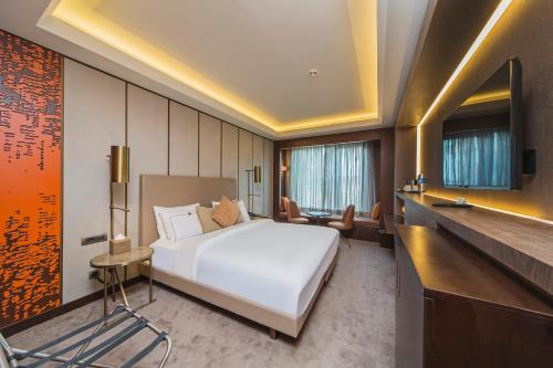 1 queen bed