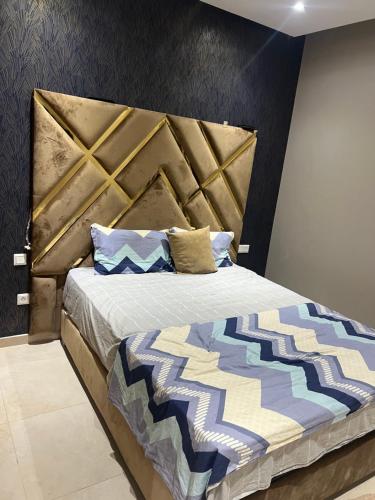 La perle de Sidi by Rachid in 希迪拉哈爾