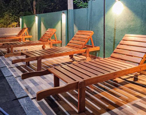 Swimming pool, Max Safari Villa in Udawalawe