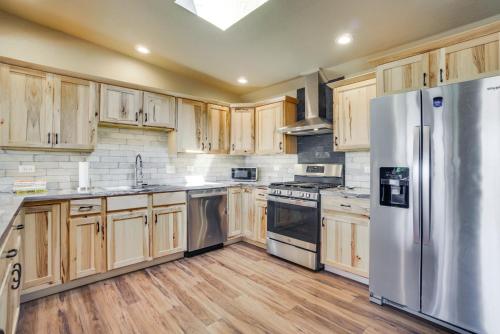 Yak Ranch w/ Mountain Views, Near Wellington! in Wellington (CO)