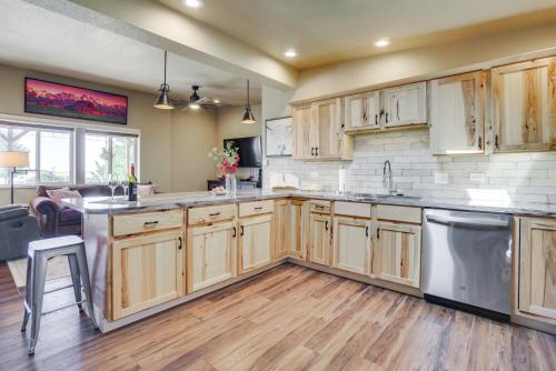 Yak Ranch w/ Mountain Views, Near Wellington! in Wellington (CO)