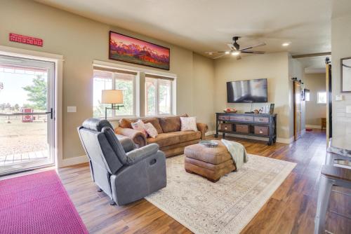 Yak Ranch w/ Mountain Views, Near Wellington! in Wellington (CO)