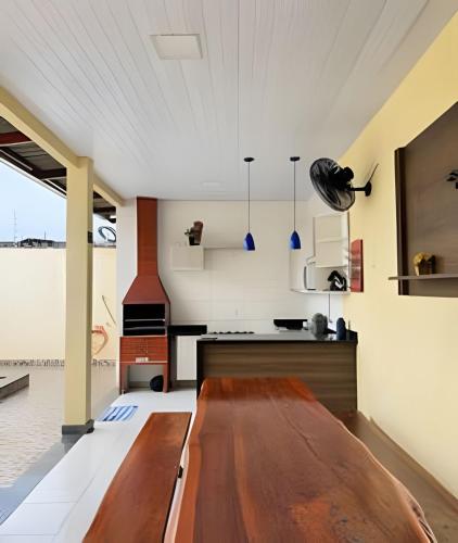 ห้องครัว, Casa com piscina 03 quartos até 10 pessoas (Casa com piscina 03 quartos ate 10 pessoas) near สนามบินนานาชาติริโอบรังโค