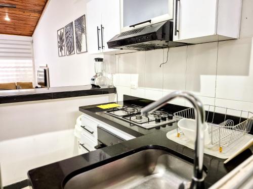 Kitchen, Casa de descanso con Jacuzzi privado - Girardot in Girardot